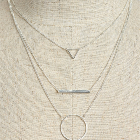 Jewelry - SILVER TONED LAYERED NECKLACE